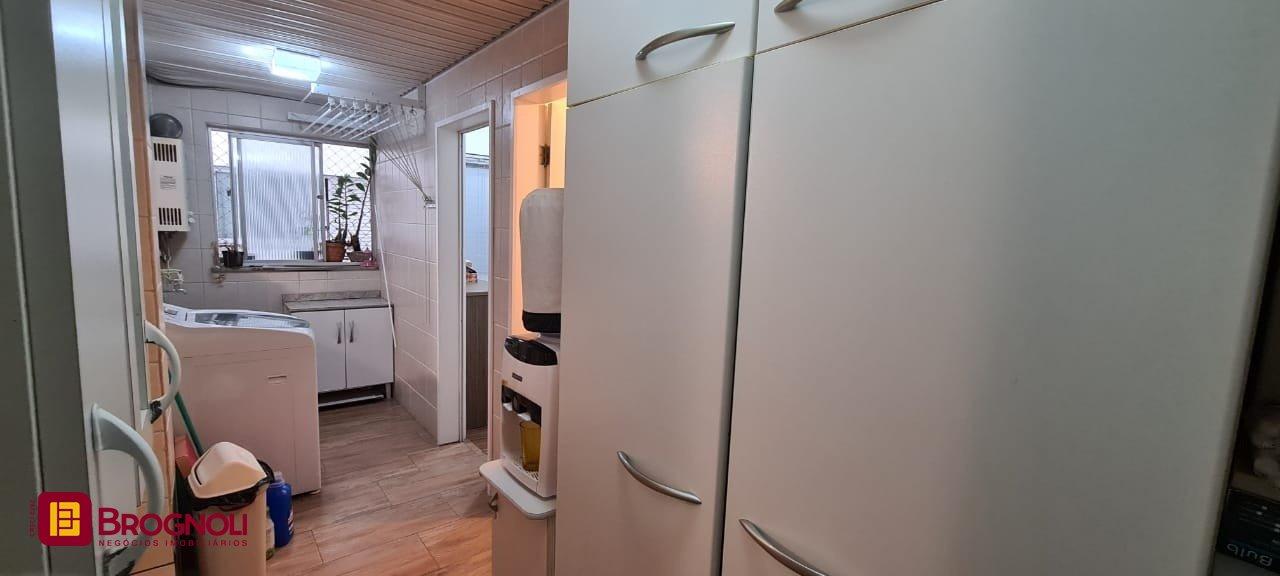 Apartamento com 92m², 2 quartos, 1 garagem, no bairro Centro em Florianópolis