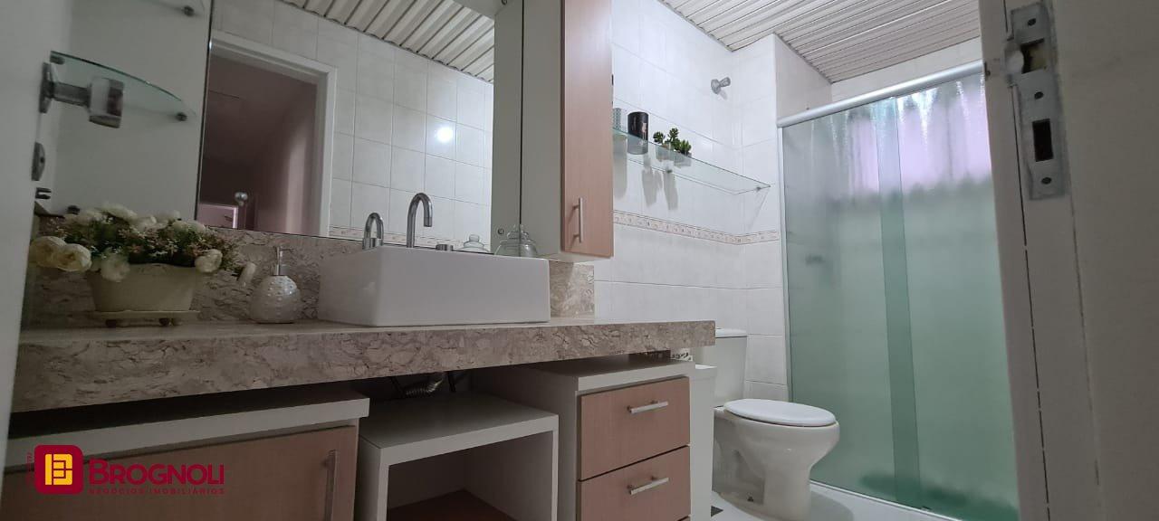 Apartamento com 92m², 2 quartos, 1 garagem, no bairro Centro em Florianópolis