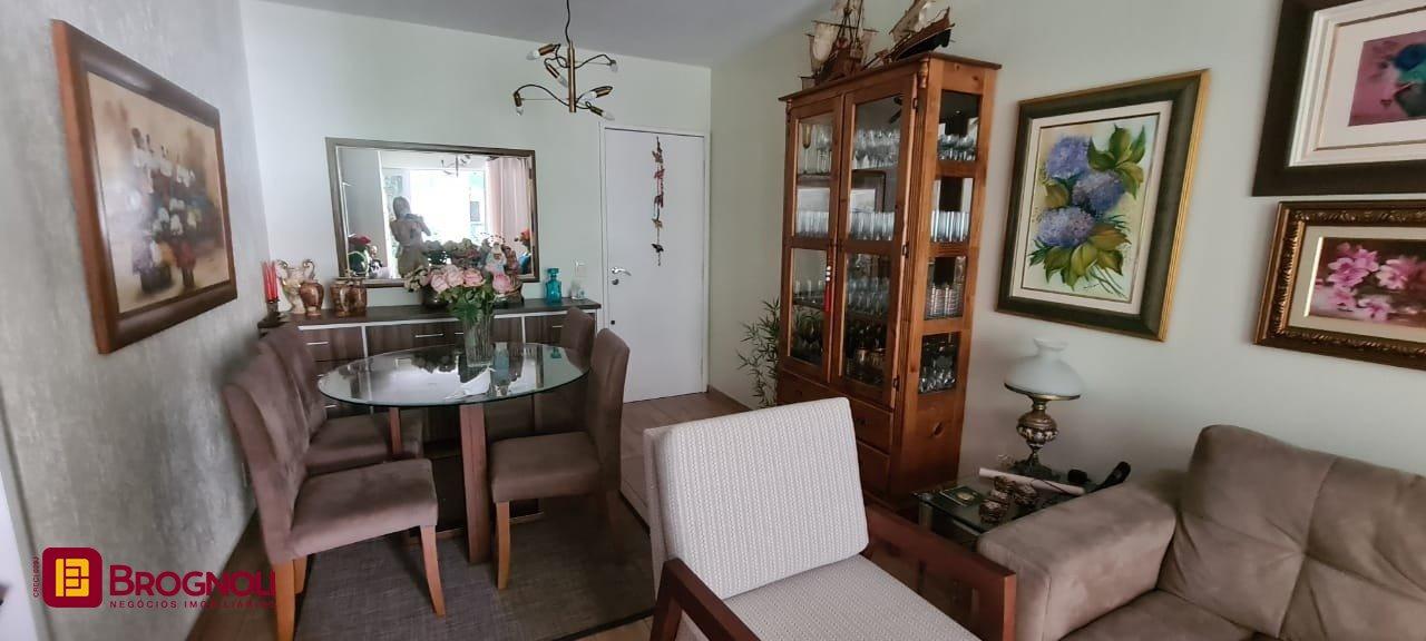 Apartamento com 92m², 2 quartos, 1 garagem, no bairro Centro em Florianópolis