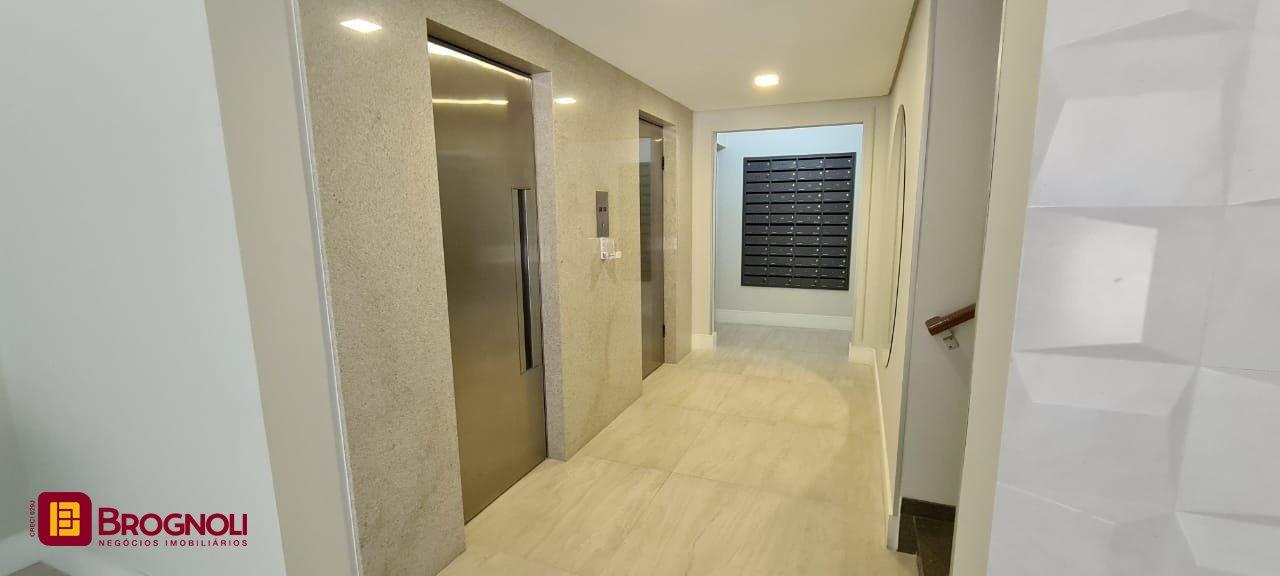 Apartamento com 92m², 2 quartos, 1 garagem, no bairro Centro em Florianópolis