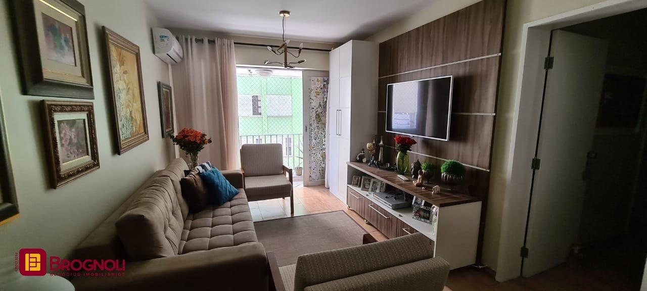 Apartamento com 92m², 2 quartos, 1 garagem, no bairro Centro em Florianópolis