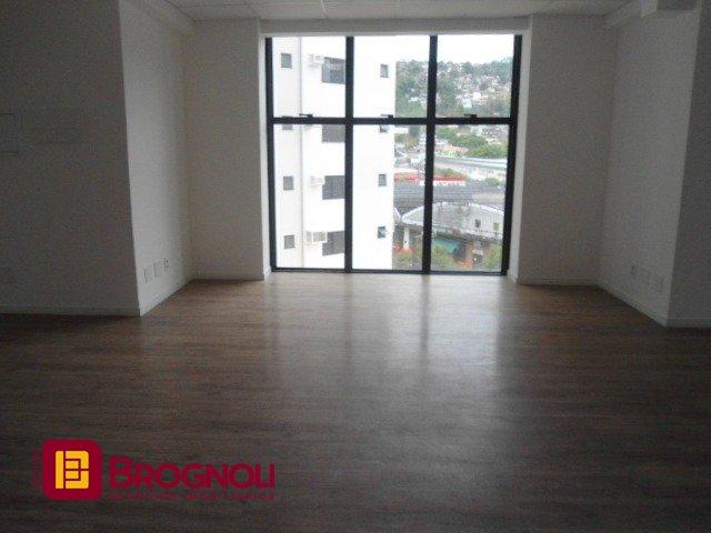 Sala com 336m², 6 garagens, no bairro Centro em Florianópolis