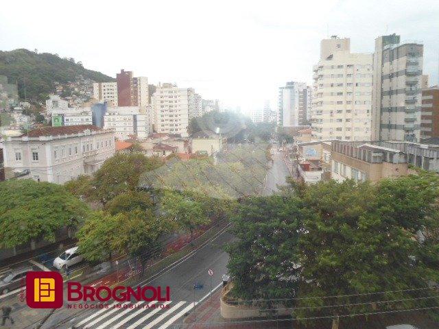 Sala com 336m², 6 garagens, no bairro Centro em Florianópolis