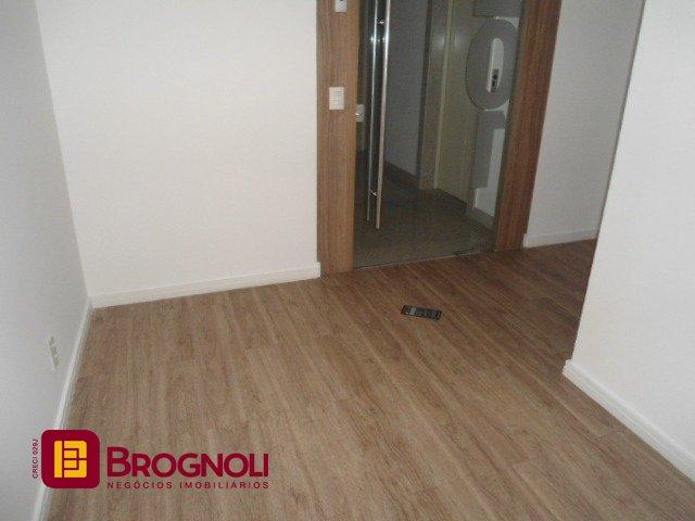 Sala com 336m², 6 garagens, no bairro Centro em Florianópolis