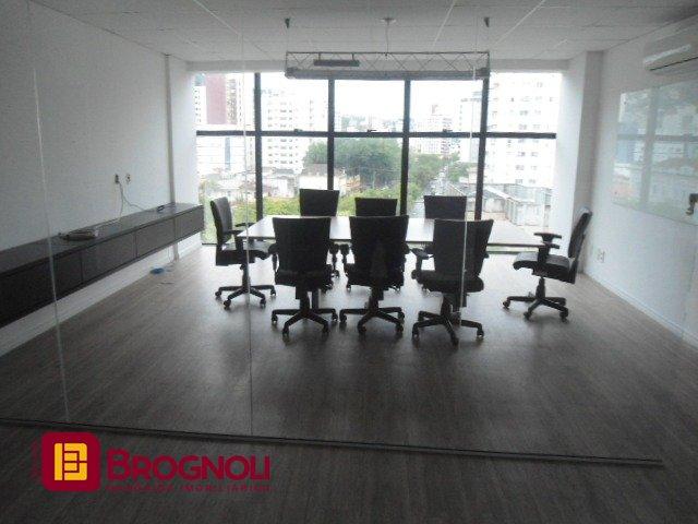 Sala com 336m², 6 garagens, no bairro Centro em Florianópolis