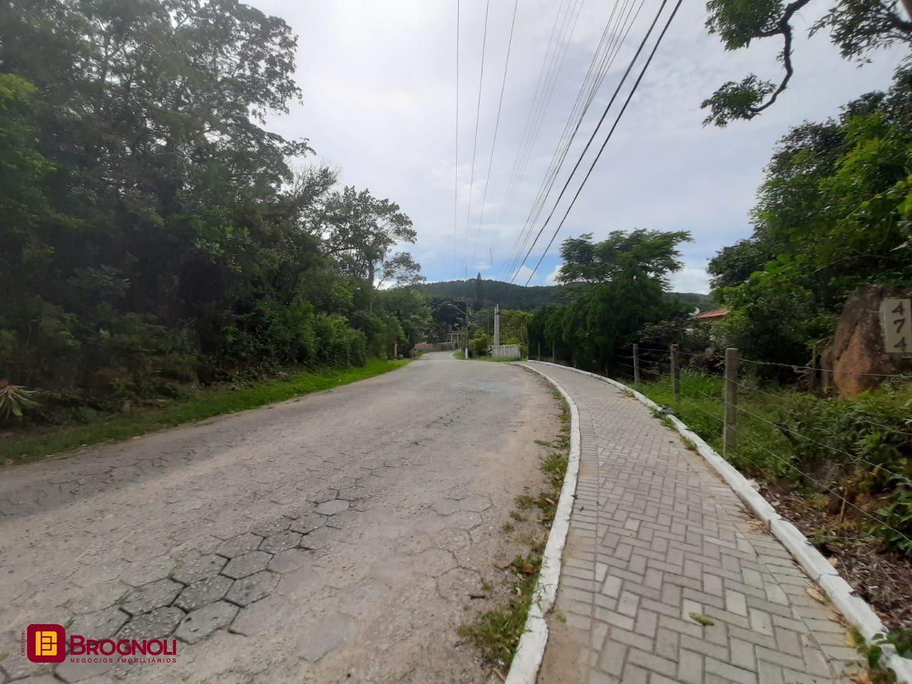 Terreno com 4990m², no bairro Vargem Pequena em Florianópolis