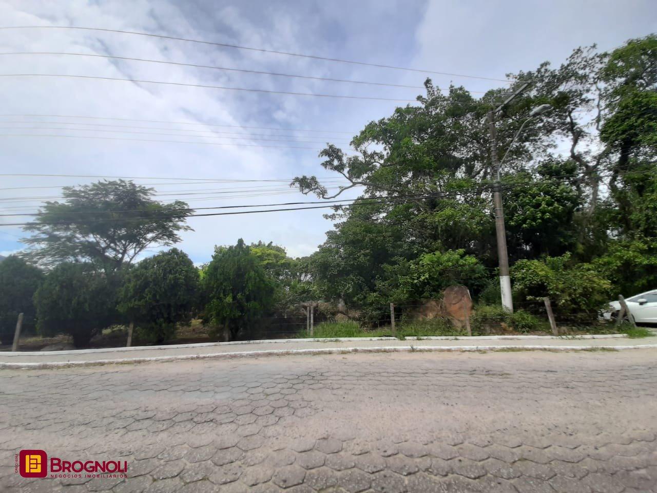 Terreno com 4990m², no bairro Vargem Pequena em Florianópolis