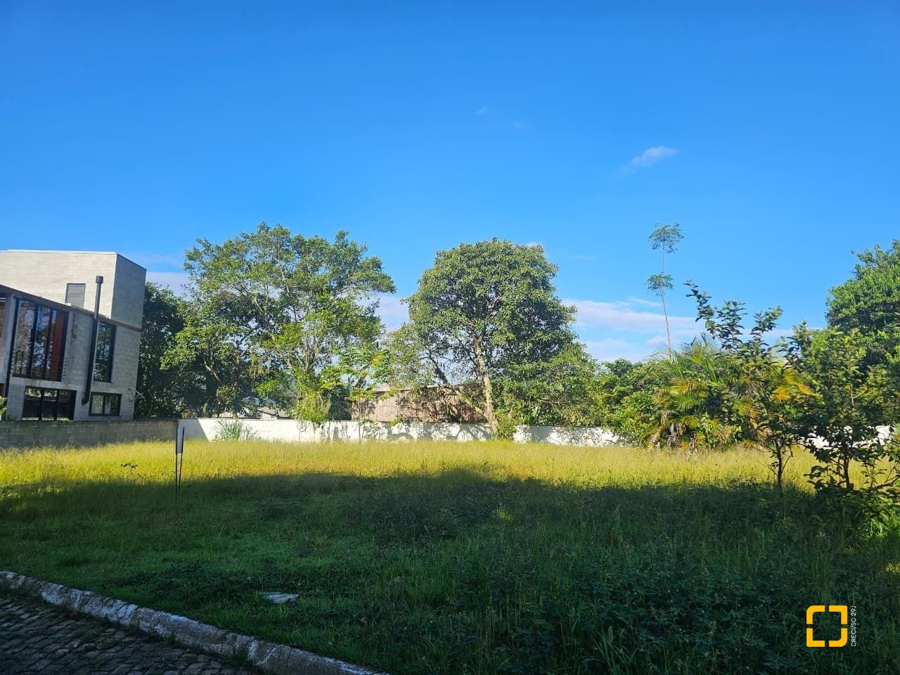 Terreno com 450m², no bairro Ratones em Florianópolis