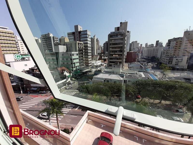 Sala com 25m², no bairro Centro em Florianópolis