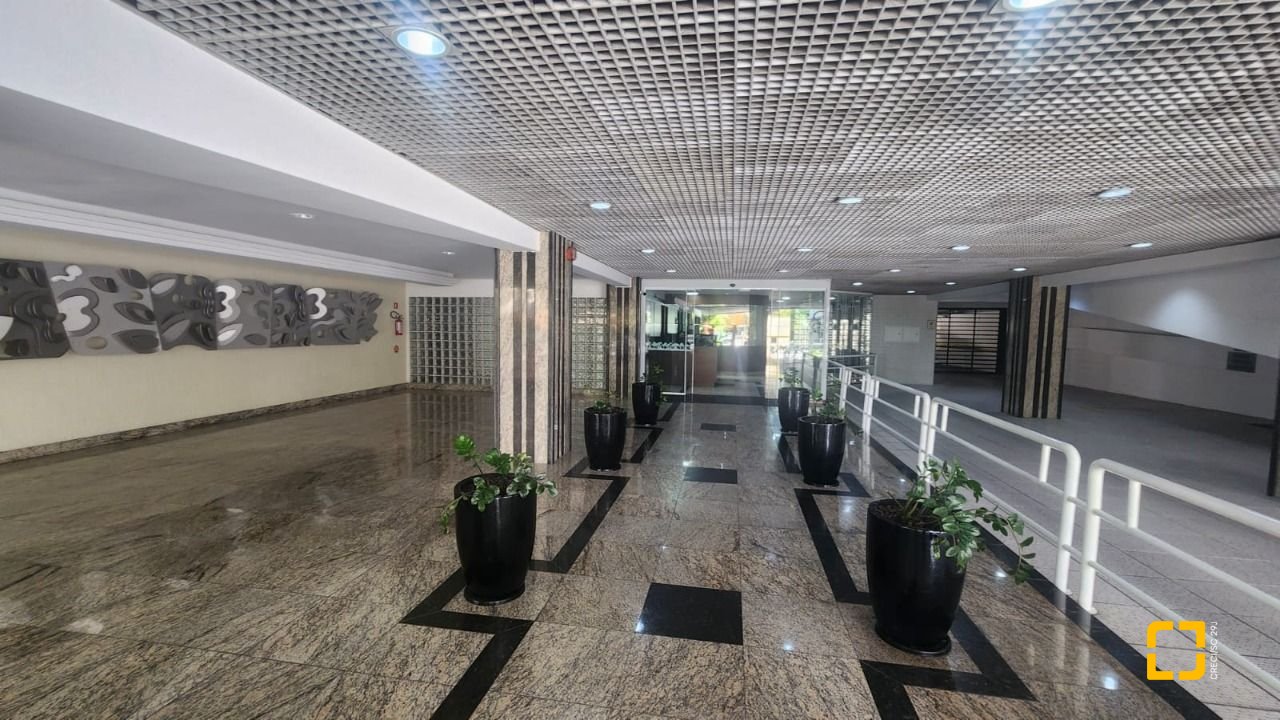 Sala com 136m², 3 garagens, no bairro Centro em Florianópolis