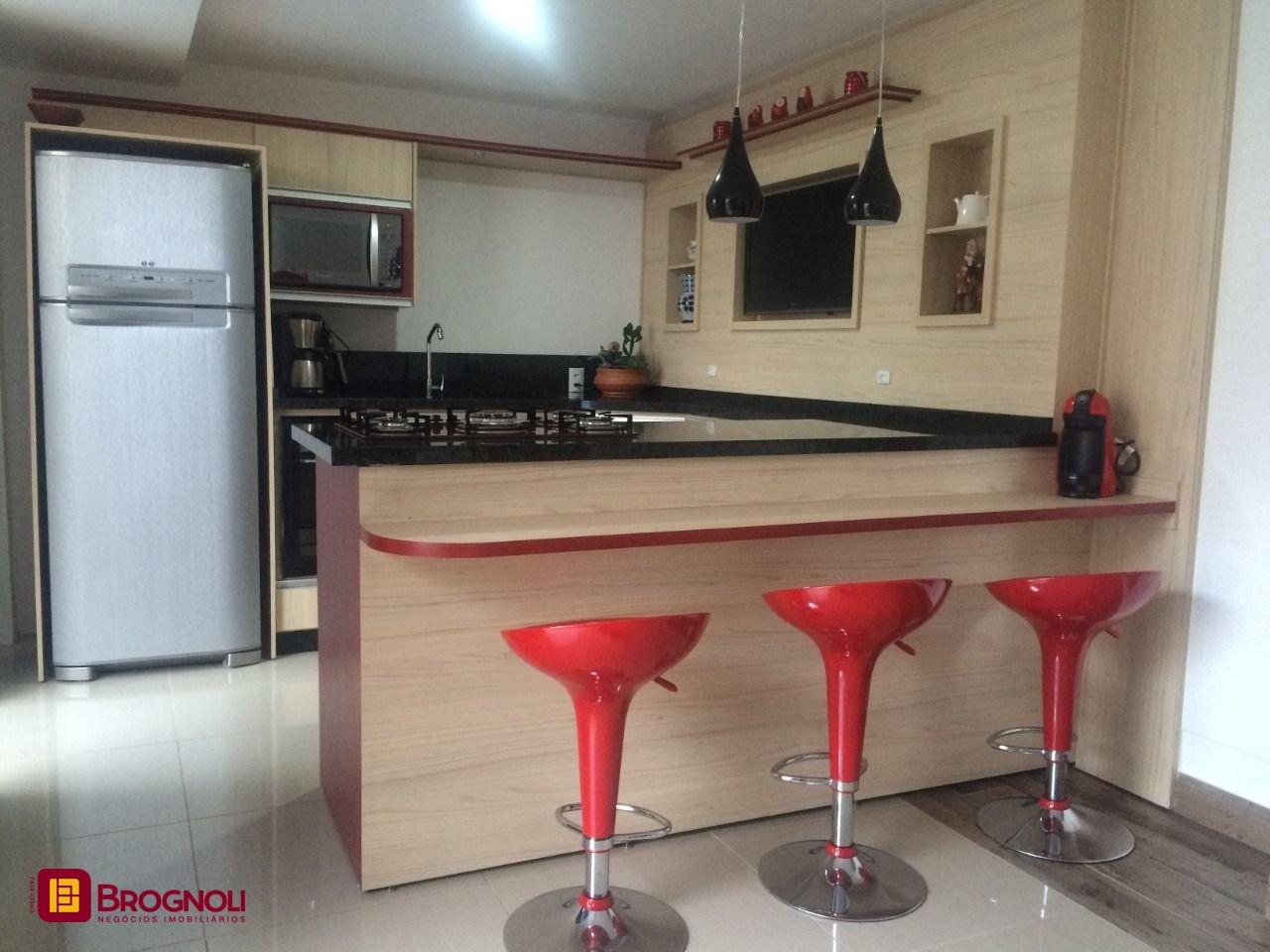 Casa com 320m², no bairro Canasvieiras em Florianópolis