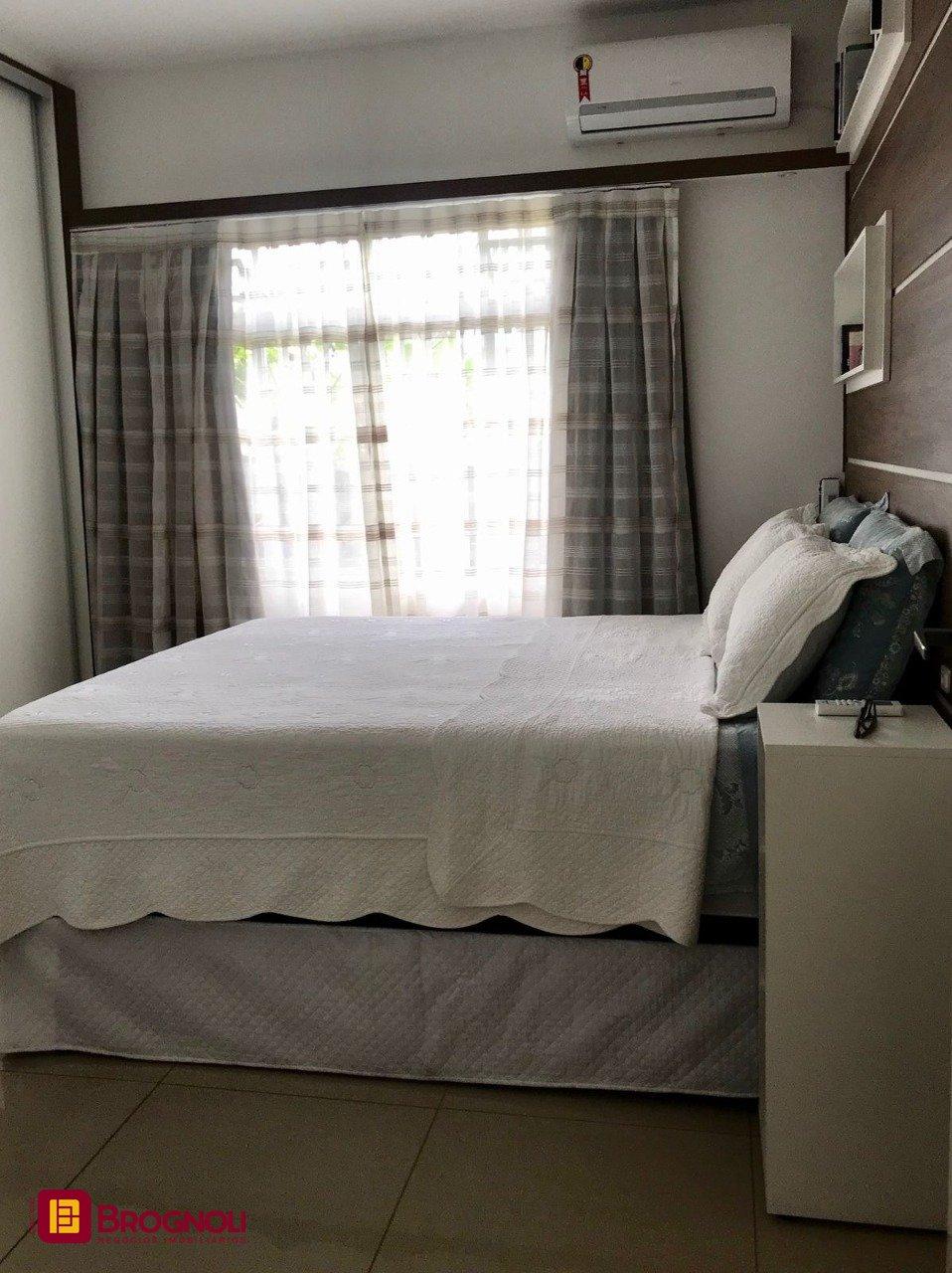 Casa com 320m², no bairro Canasvieiras em Florianópolis