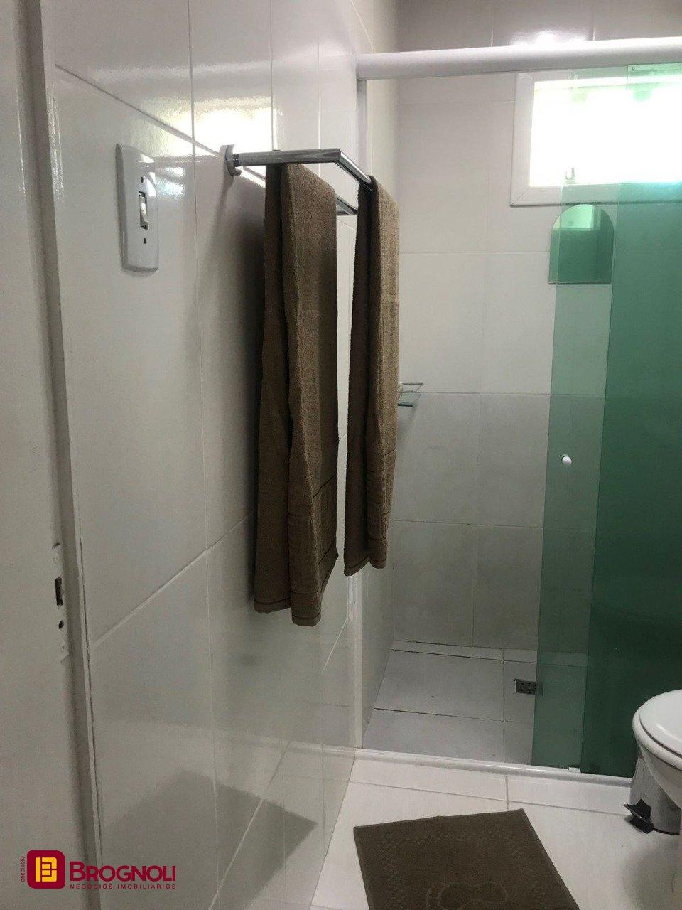 Casa com 320m², no bairro Canasvieiras em Florianópolis