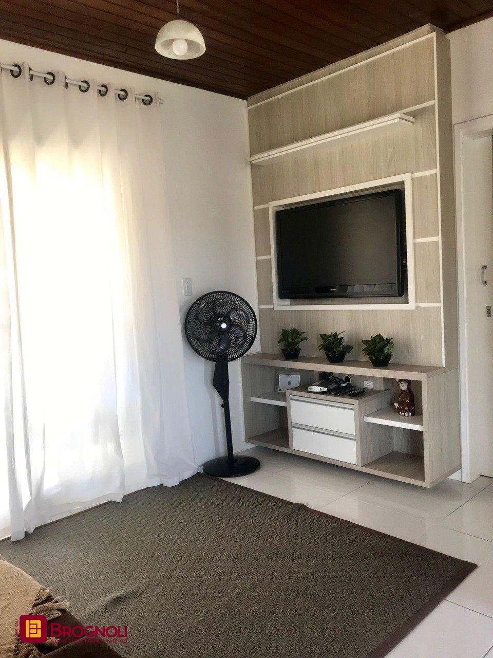 Casa com 320m², no bairro Canasvieiras em Florianópolis