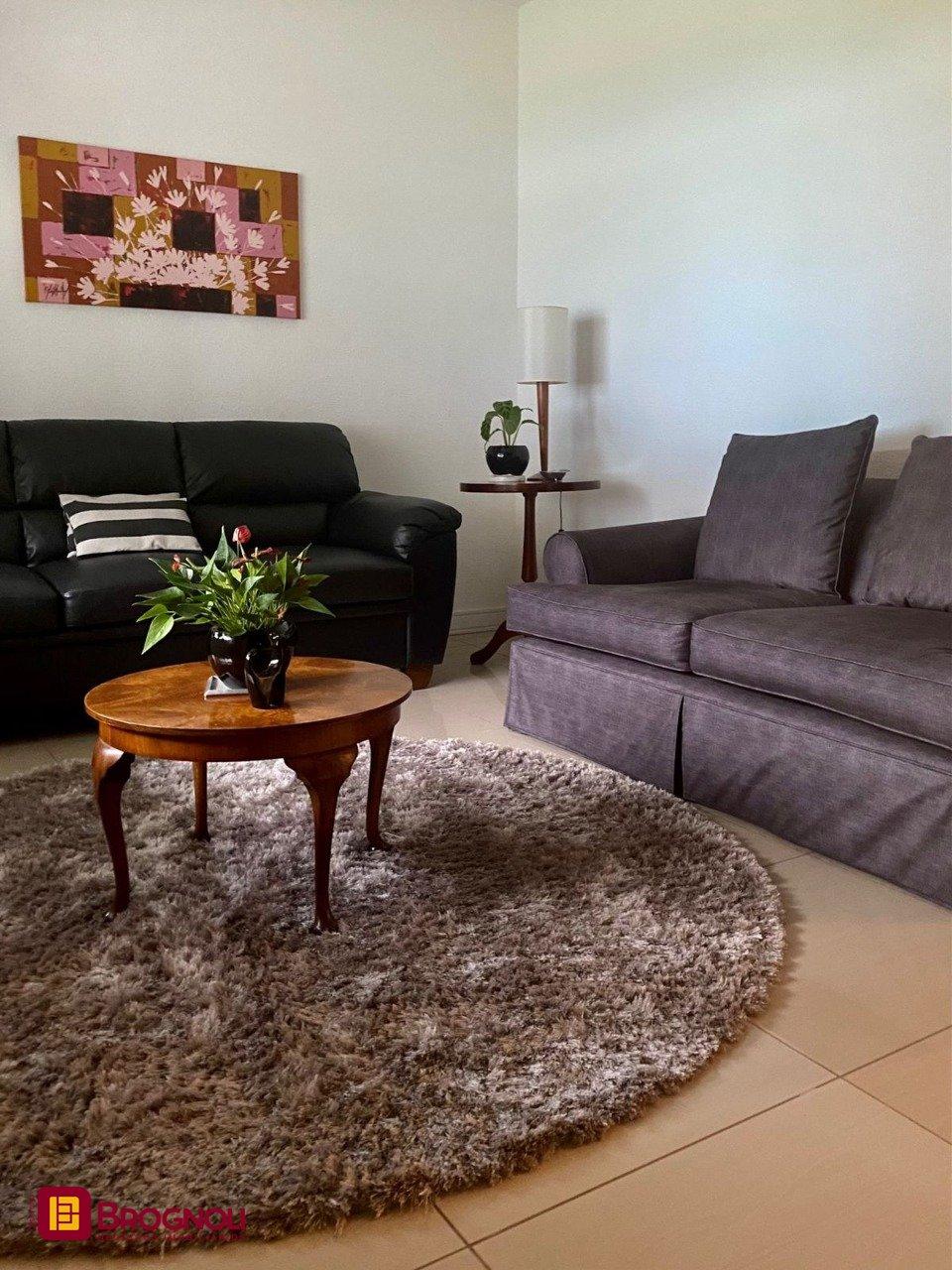 Casa com 320m², no bairro Canasvieiras em Florianópolis