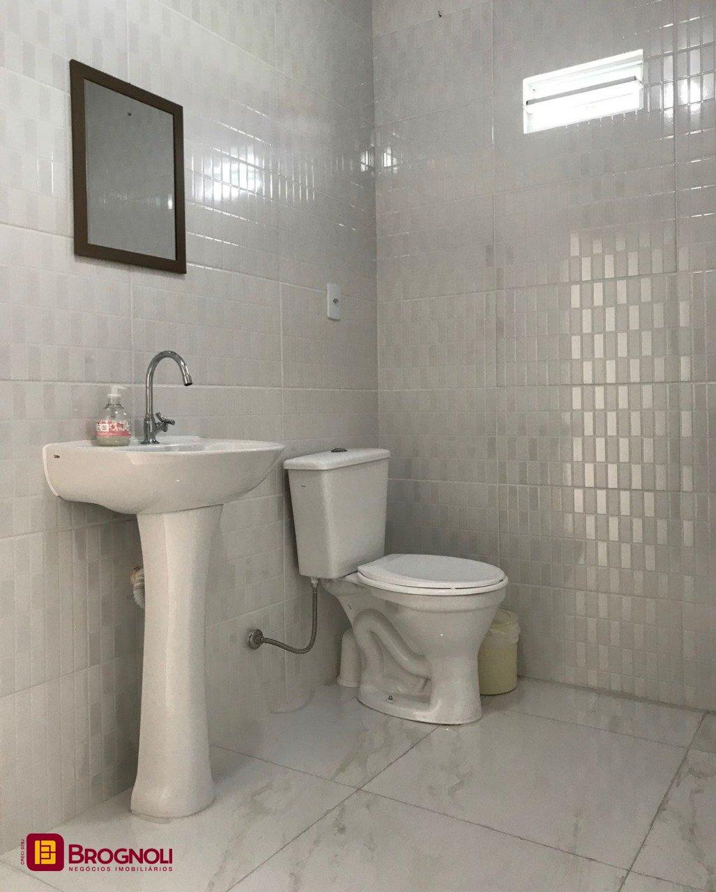Casa com 320m², no bairro Canasvieiras em Florianópolis