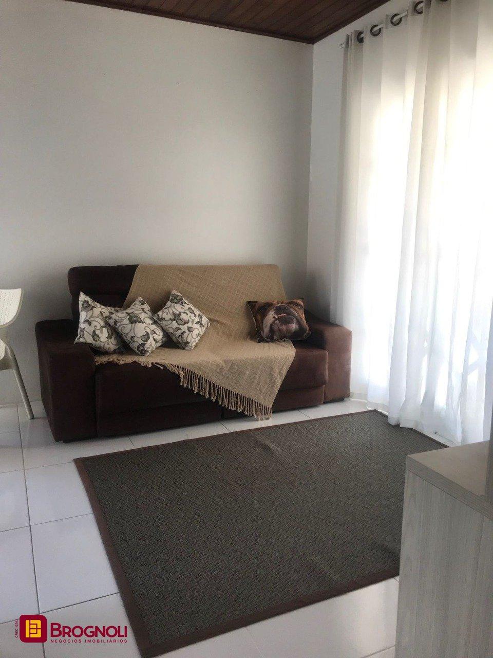 Casa com 320m², no bairro Canasvieiras em Florianópolis