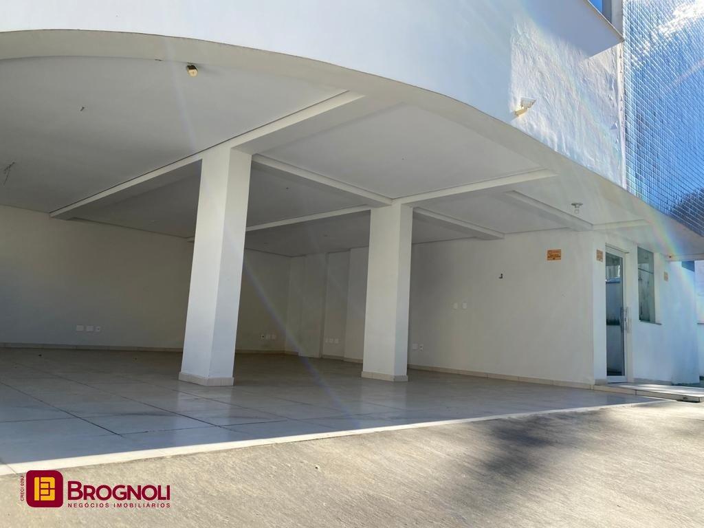 Prédio com 600m², 8 garagens, no bairro Centro em Florianópolis