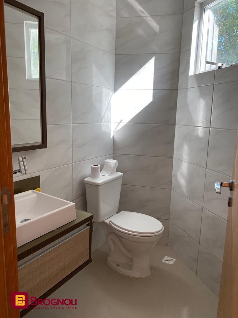Prédio com 600m², 8 garagens, no bairro Centro em Florianópolis