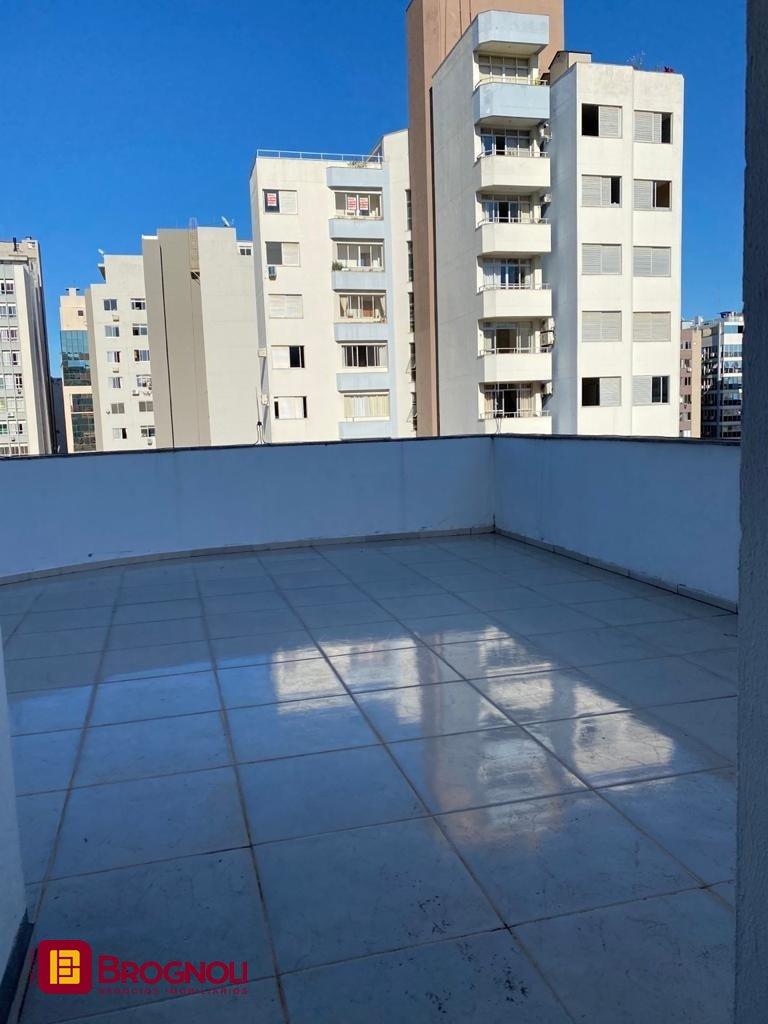 Prédio com 600m², 8 garagens, no bairro Centro em Florianópolis