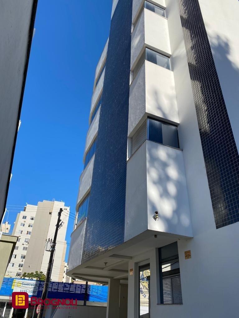 Prédio com 600m², 8 garagens, no bairro Centro em Florianópolis