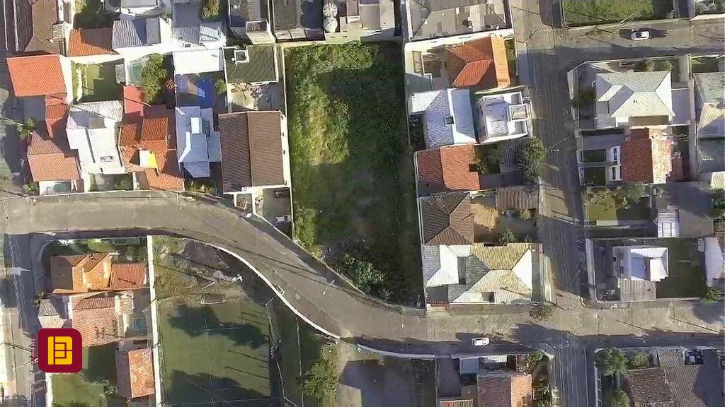 Terreno com 1465m², no bairro Jardim Atlântico em Florianópolis