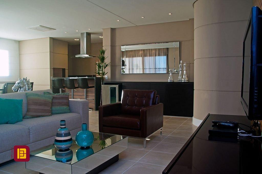 Apartamento com 69m², 3 quartos (sendo 1 suíte), 1 garagem, no bairro Itacorubi em Florianópolis