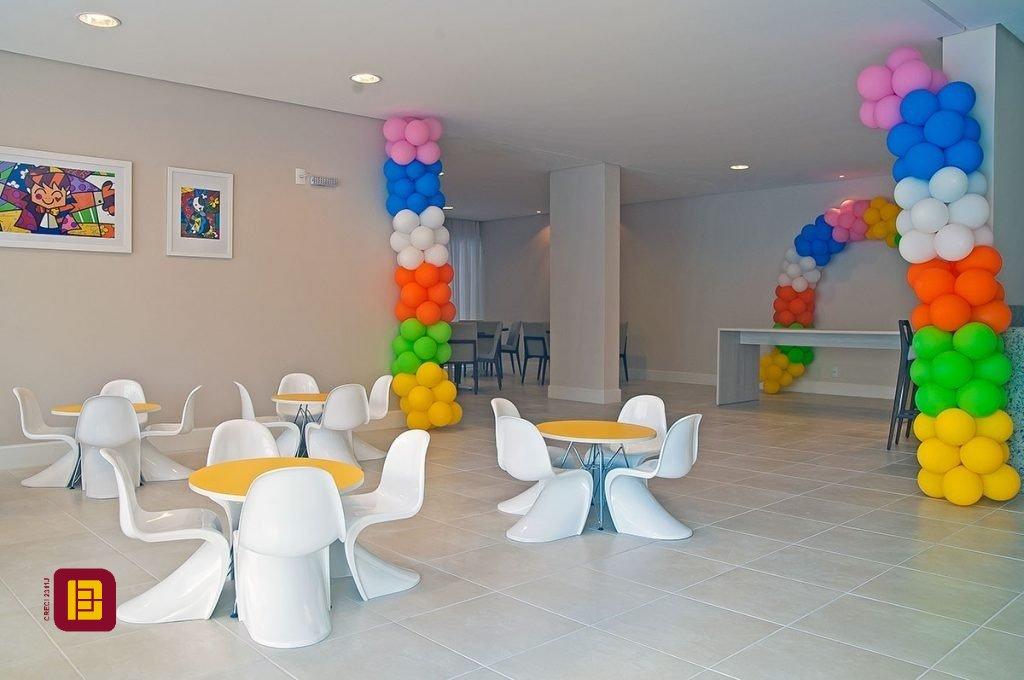 Apartamento com 69m², 3 quartos (sendo 1 suíte), 1 garagem, no bairro Itacorubi em Florianópolis