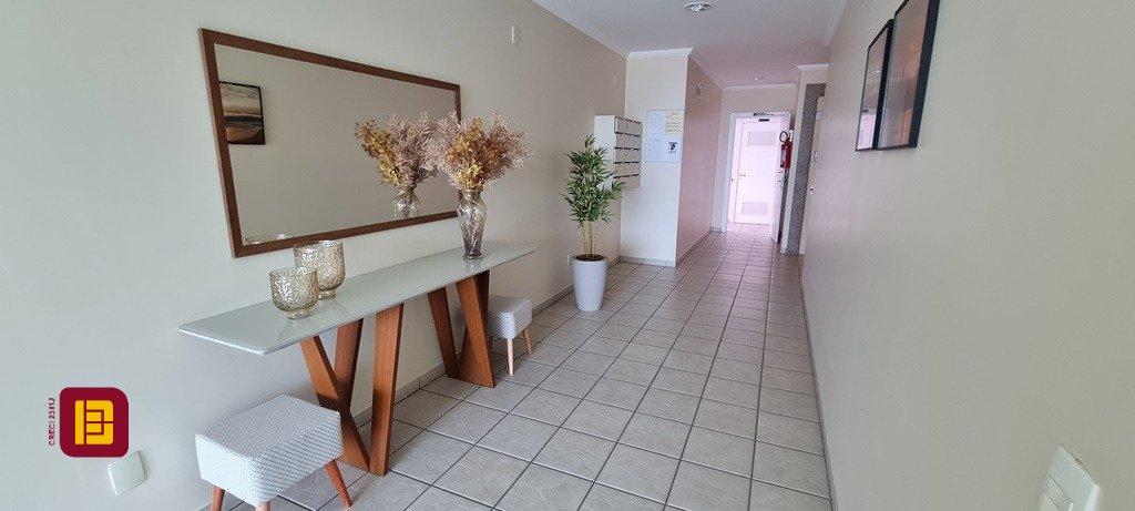 Apartamento com 74m², 4 quartos (sendo 2 suítes), 1 garagem, no bairro Canasvieiras em Florianópolis