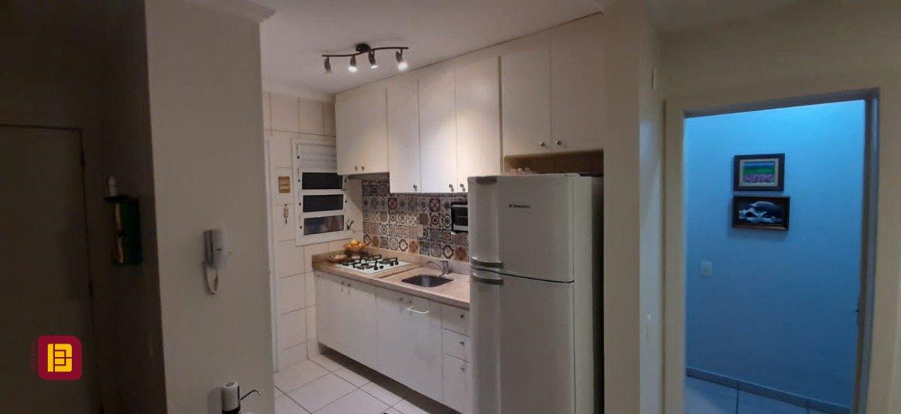 Apartamento com 74m², 4 quartos (sendo 2 suítes), 1 garagem, no bairro Canasvieiras em Florianópolis