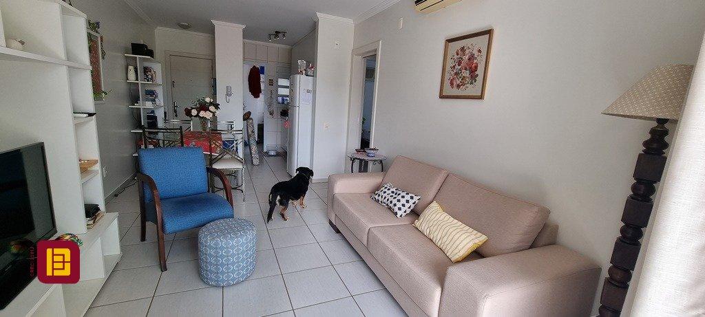 Apartamento com 74m², 4 quartos (sendo 2 suítes), 1 garagem, no bairro Canasvieiras em Florianópolis