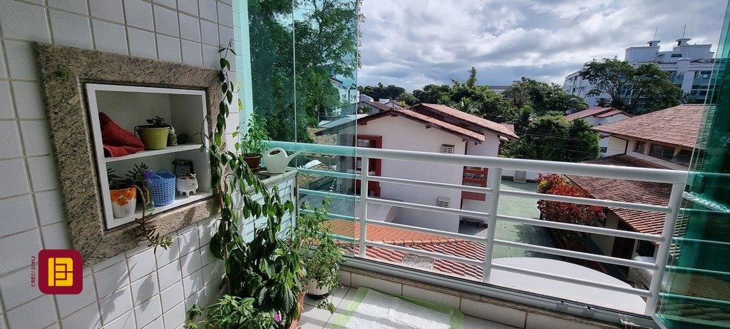 Apartamento com 74m², 4 quartos (sendo 2 suítes), 1 garagem, no bairro Canasvieiras em Florianópolis
