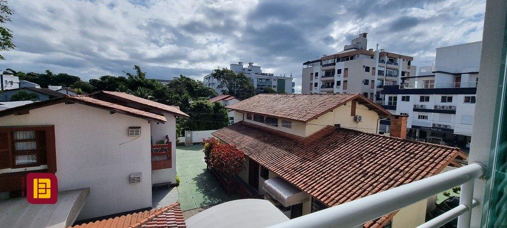 Apartamento com 74m², 4 quartos (sendo 2 suítes), 1 garagem, no bairro Canasvieiras em Florianópolis