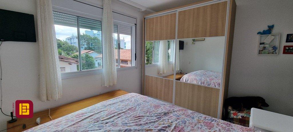 Apartamento com 74m², 4 quartos (sendo 2 suítes), 1 garagem, no bairro Canasvieiras em Florianópolis