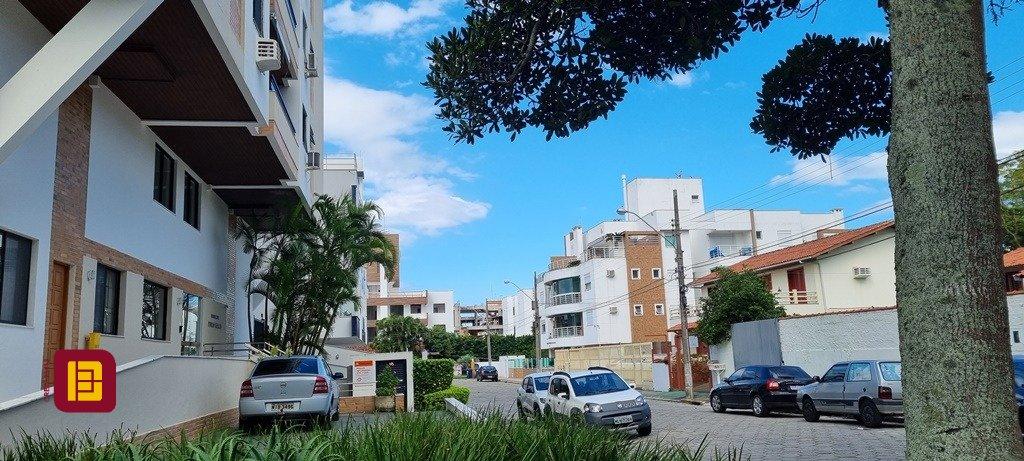 Apartamento com 74m², 4 quartos (sendo 2 suítes), 1 garagem, no bairro Canasvieiras em Florianópolis