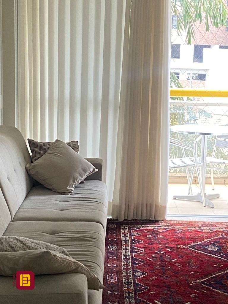 Apartamento com 149m², 4 quartos (sendo 1 suíte), 2 garagens, no bairro Campinas em São José
