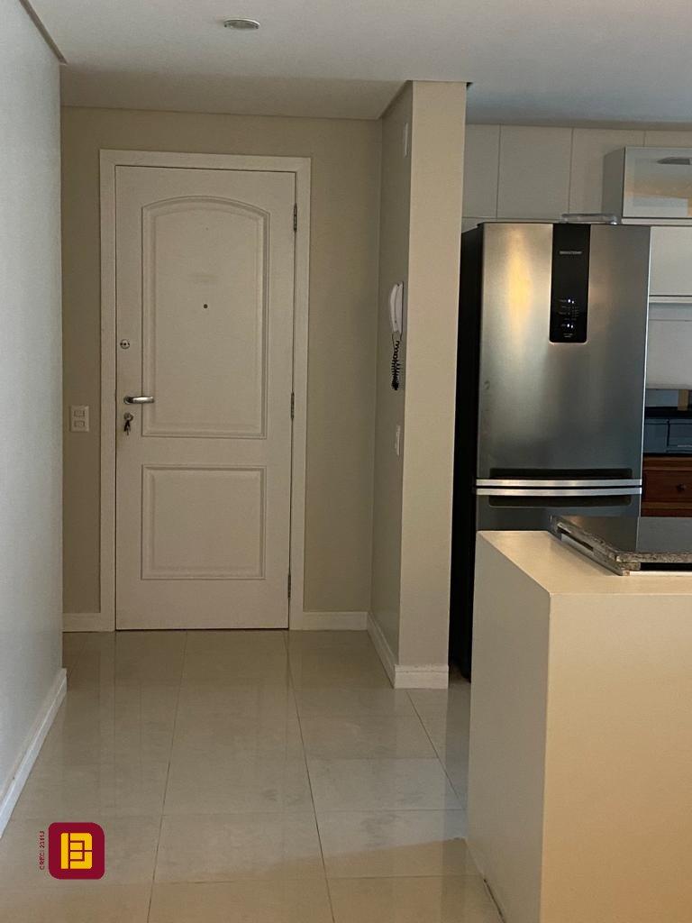 Apartamento com 149m², 4 quartos (sendo 1 suíte), 2 garagens, no bairro Campinas em São José