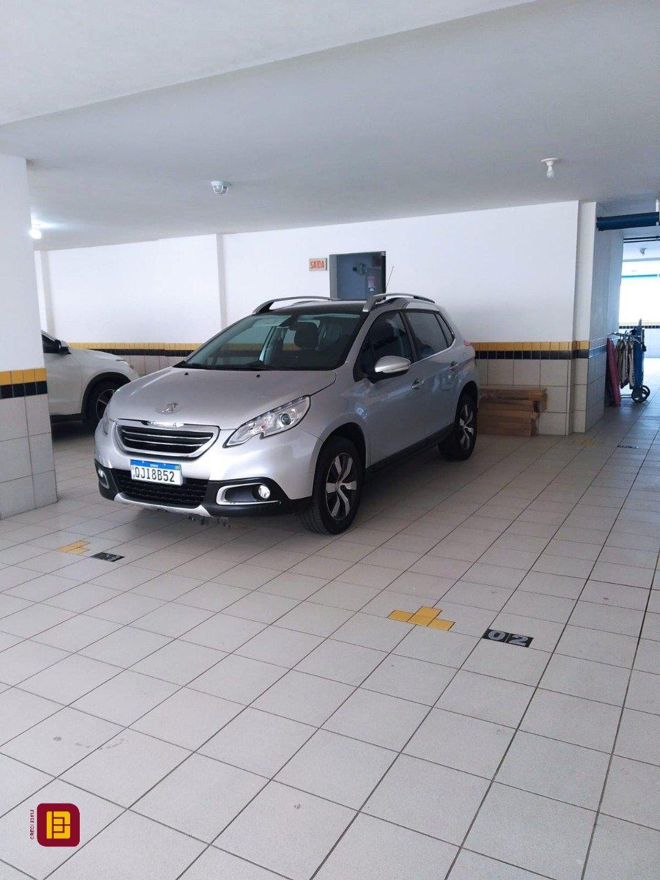 Apartamento com 149m², 4 quartos (sendo 1 suíte), 2 garagens, no bairro Campinas em São José