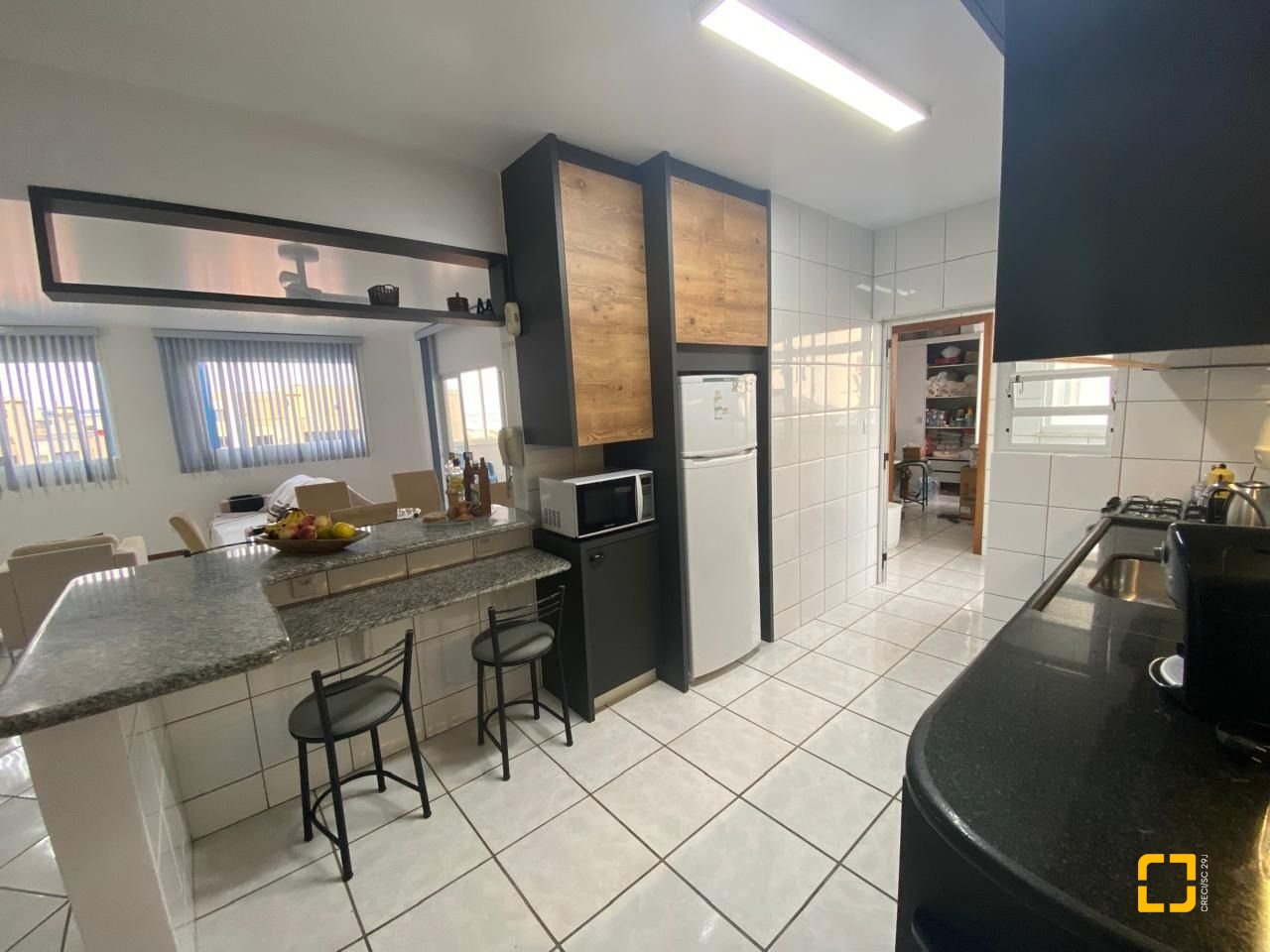 Cobertura com 226m², 6 quartos (sendo 2 suítes), 2 garagens, no bairro Ingleses em Florianópolis