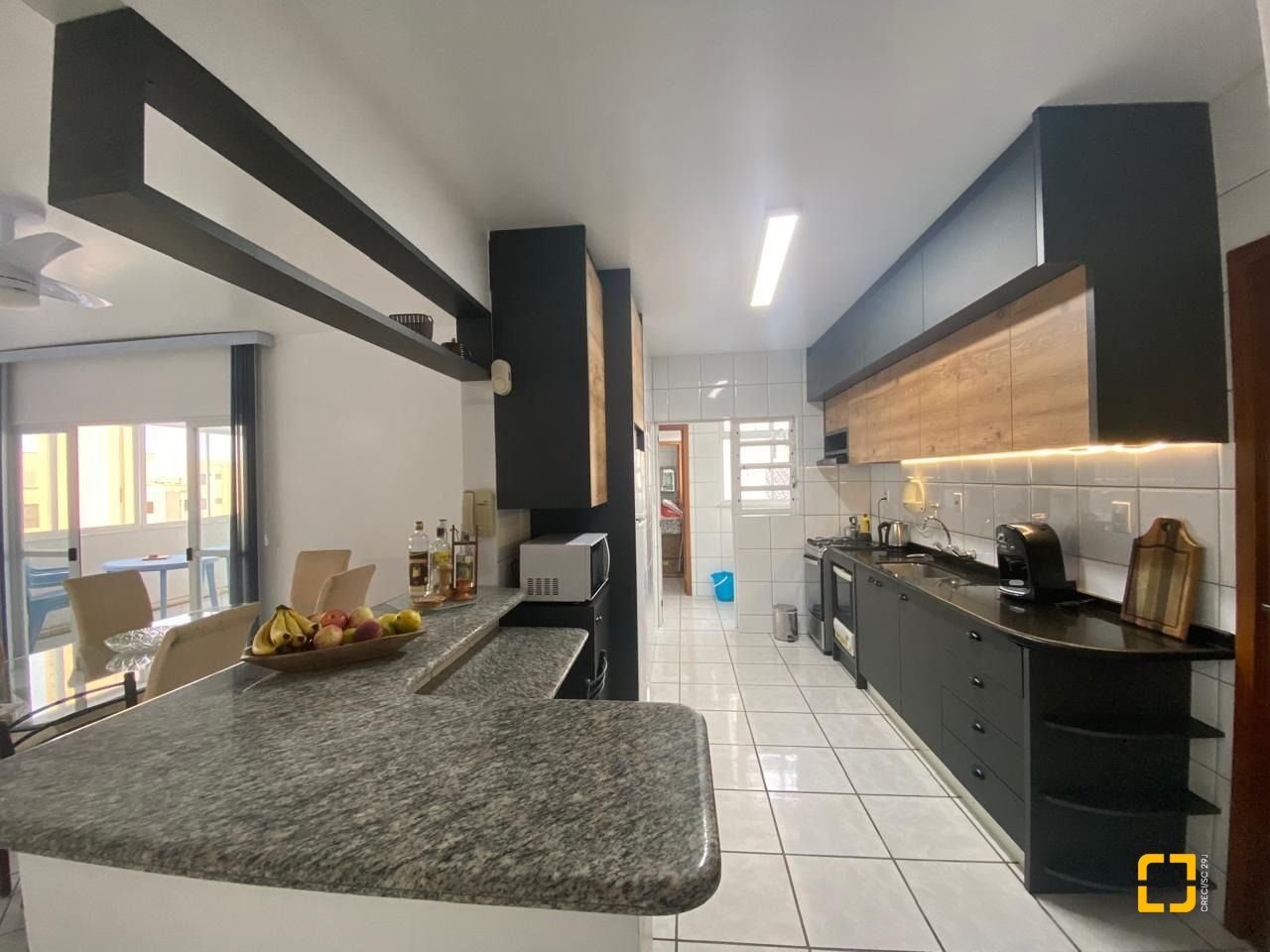 Cobertura com 226m², 6 quartos (sendo 2 suítes), 2 garagens, no bairro Ingleses em Florianópolis