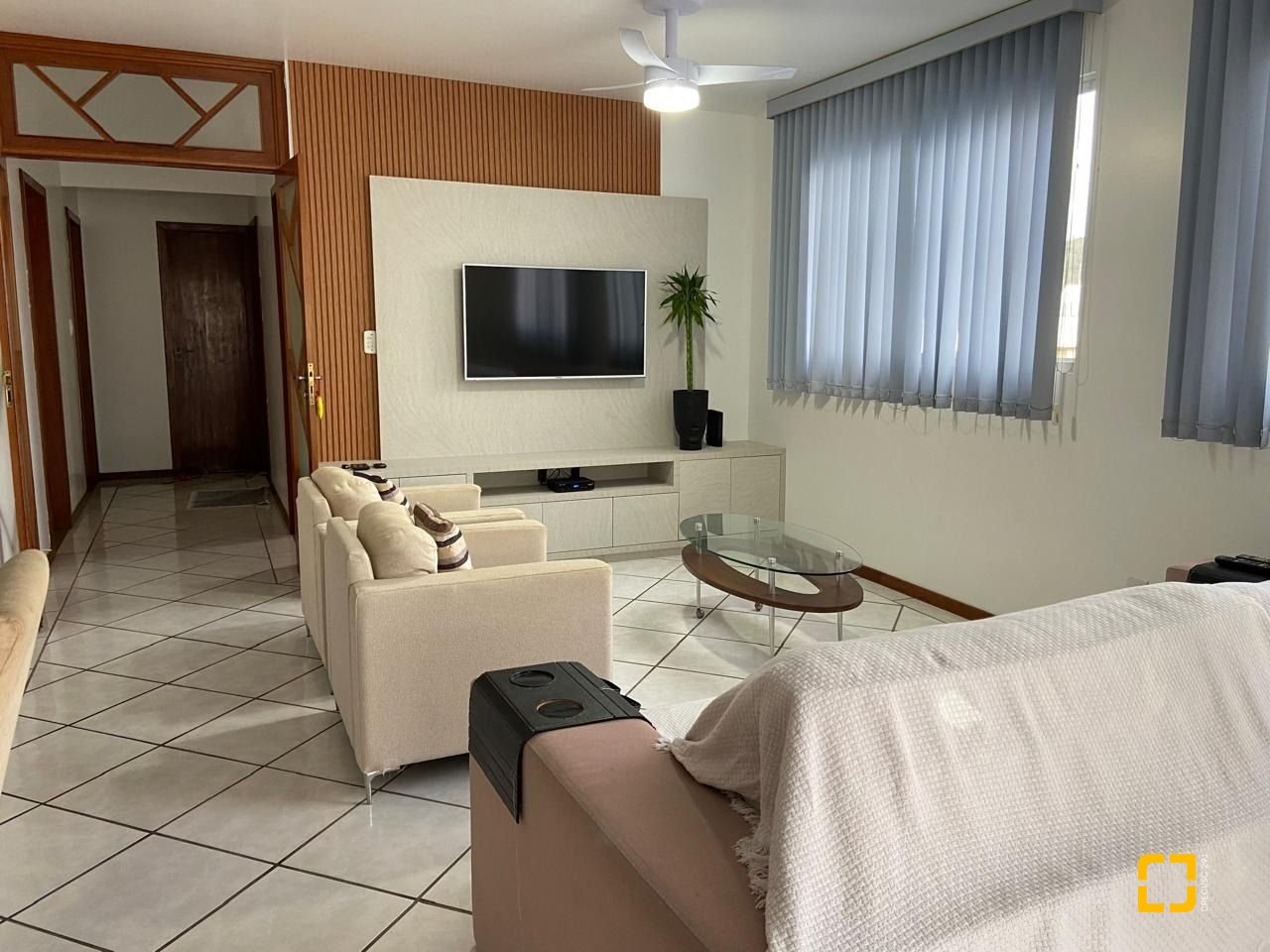 Cobertura com 226m², 6 quartos (sendo 2 suítes), 2 garagens, no bairro Ingleses em Florianópolis
