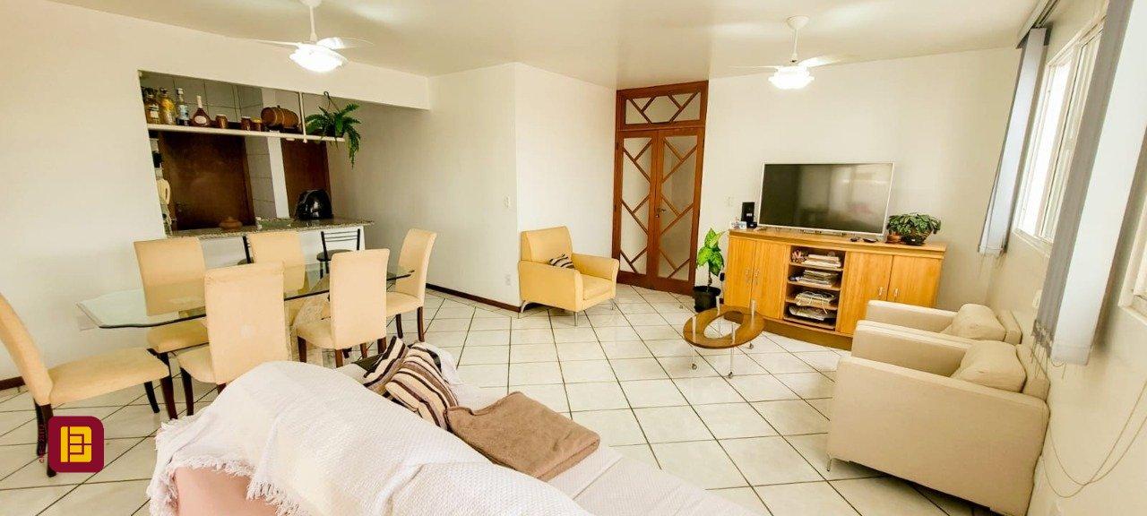 Cobertura com 226m², 6 quartos (sendo 2 suítes), 2 garagens, no bairro Ingleses em Florianópolis