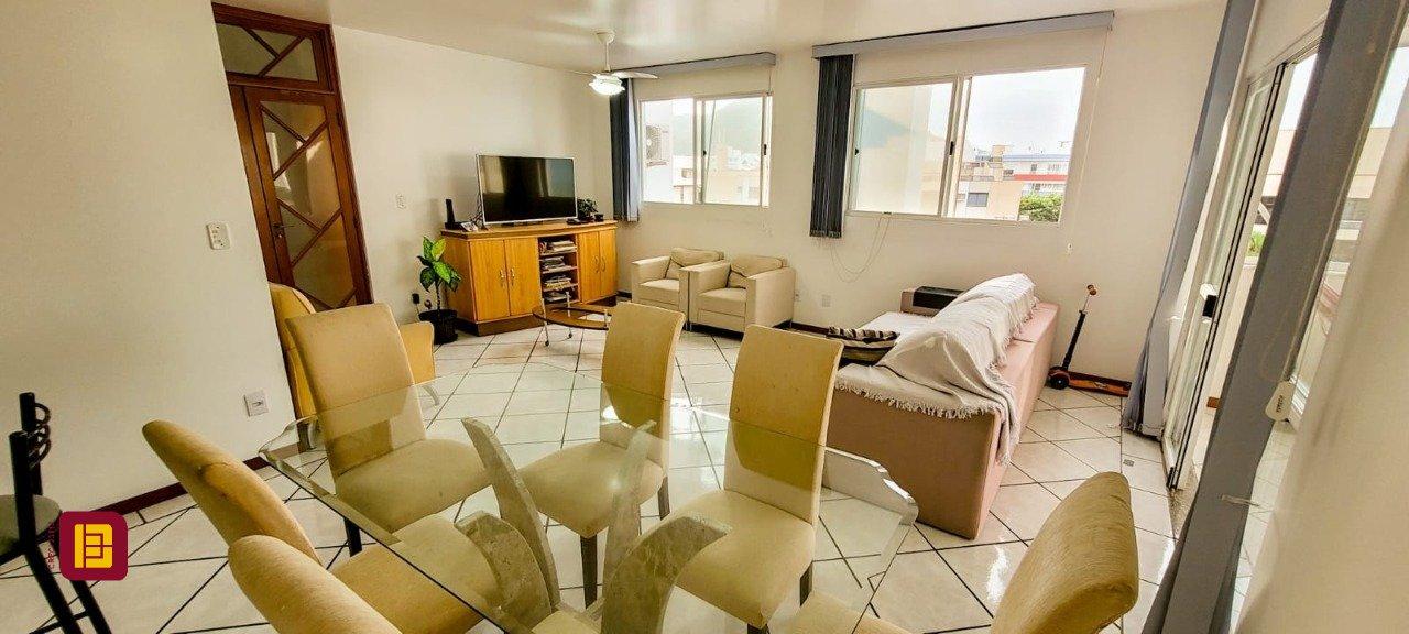 Cobertura com 226m², 6 quartos (sendo 2 suítes), 2 garagens, no bairro Ingleses em Florianópolis