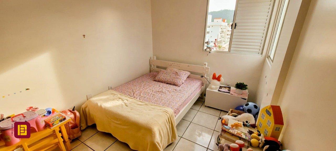 Cobertura com 226m², 6 quartos (sendo 2 suítes), 2 garagens, no bairro Ingleses em Florianópolis