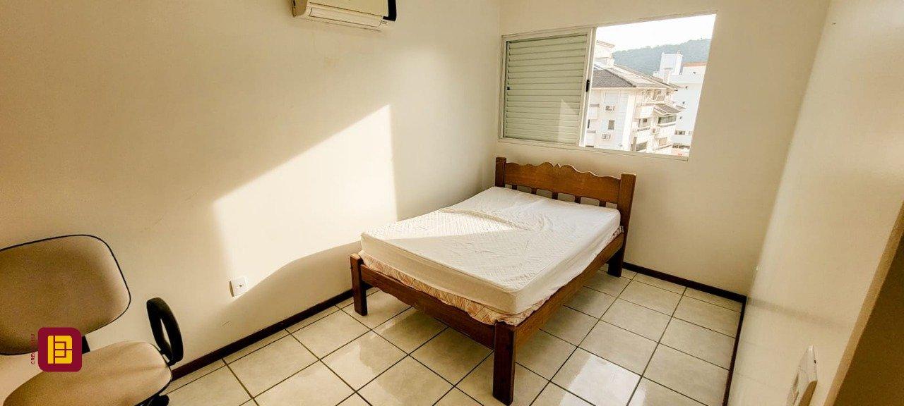 Cobertura com 226m², 6 quartos (sendo 2 suítes), 2 garagens, no bairro Ingleses em Florianópolis