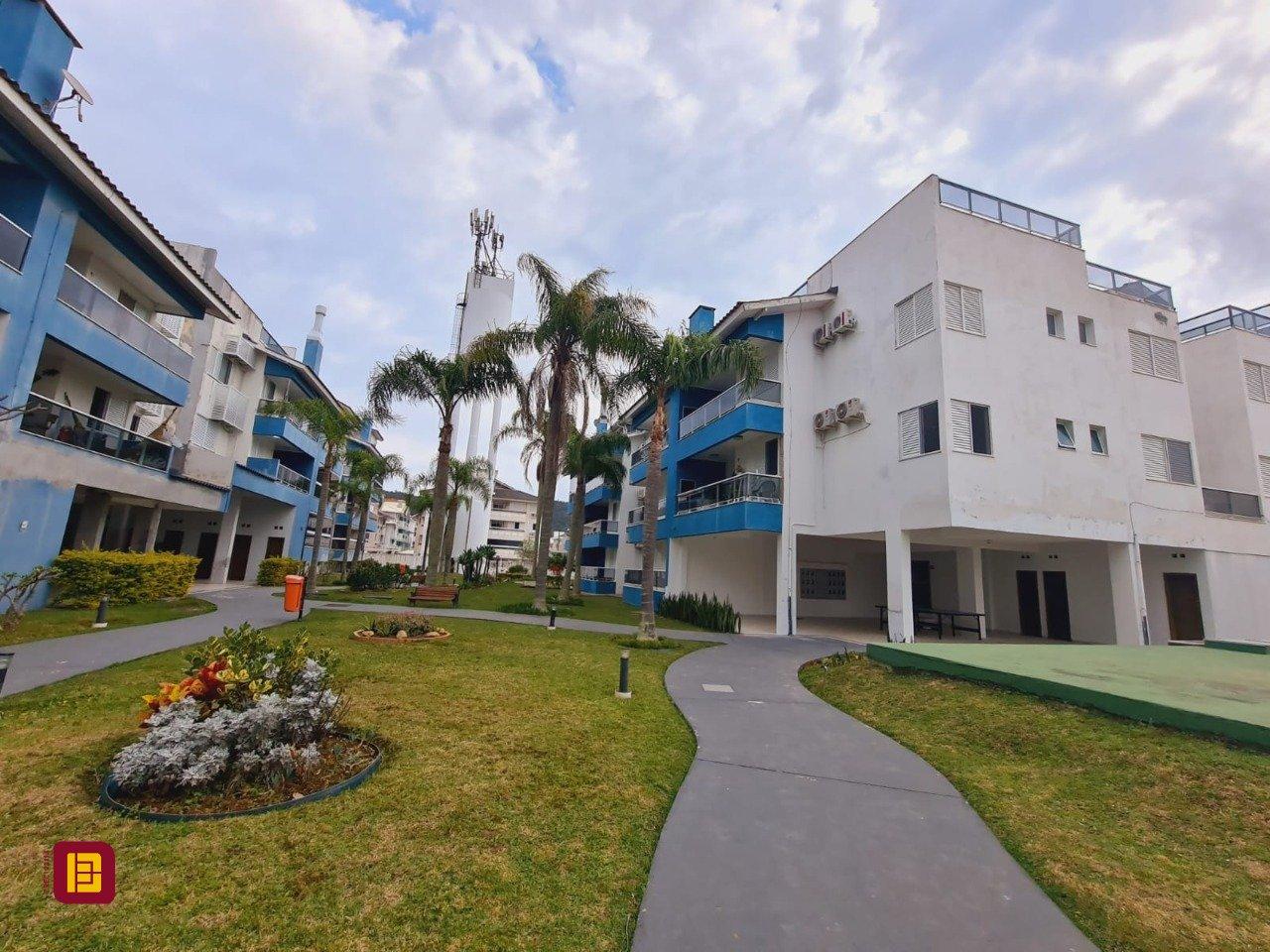 Cobertura com 226m², 6 quartos (sendo 2 suítes), 2 garagens, no bairro Ingleses em Florianópolis