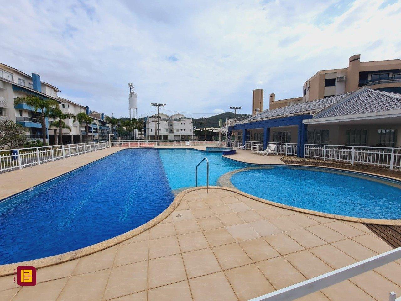 Cobertura com 226m², 6 quartos (sendo 2 suítes), 2 garagens, no bairro Ingleses em Florianópolis