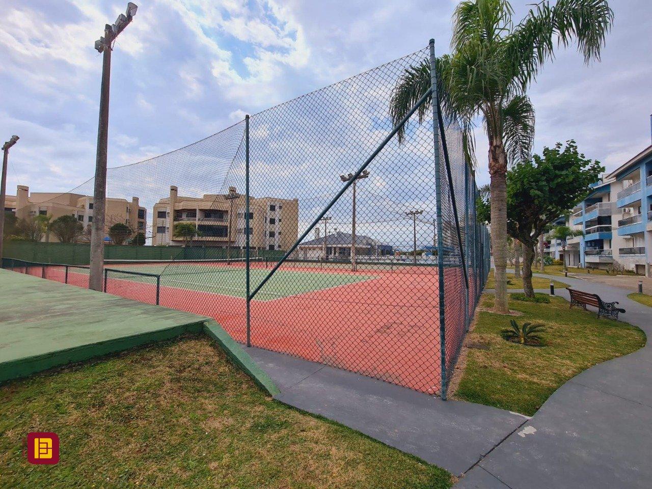 Cobertura com 226m², 6 quartos (sendo 2 suítes), 2 garagens, no bairro Ingleses em Florianópolis