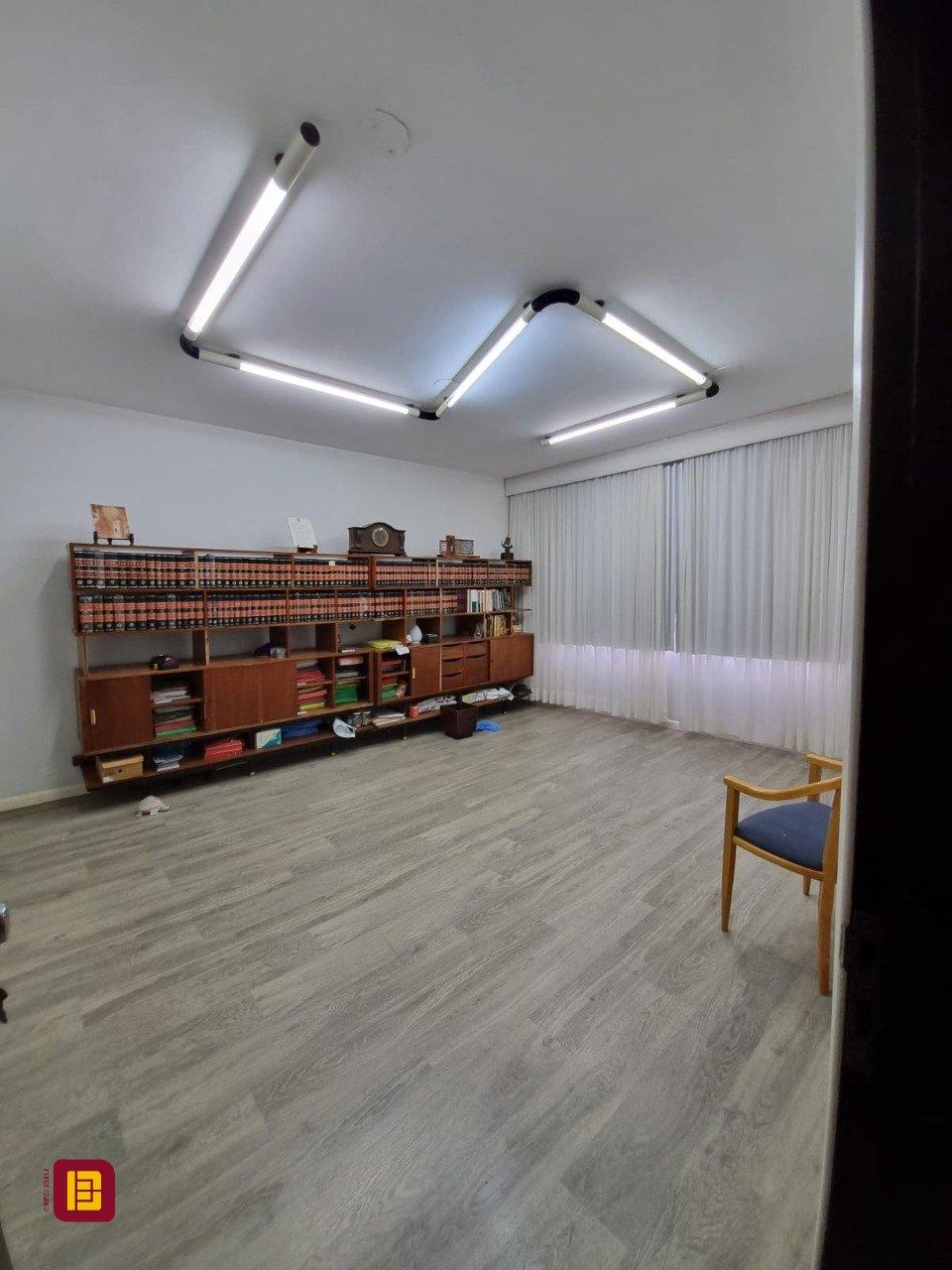 Casa com 126m², no bairro Centro em Florianópolis