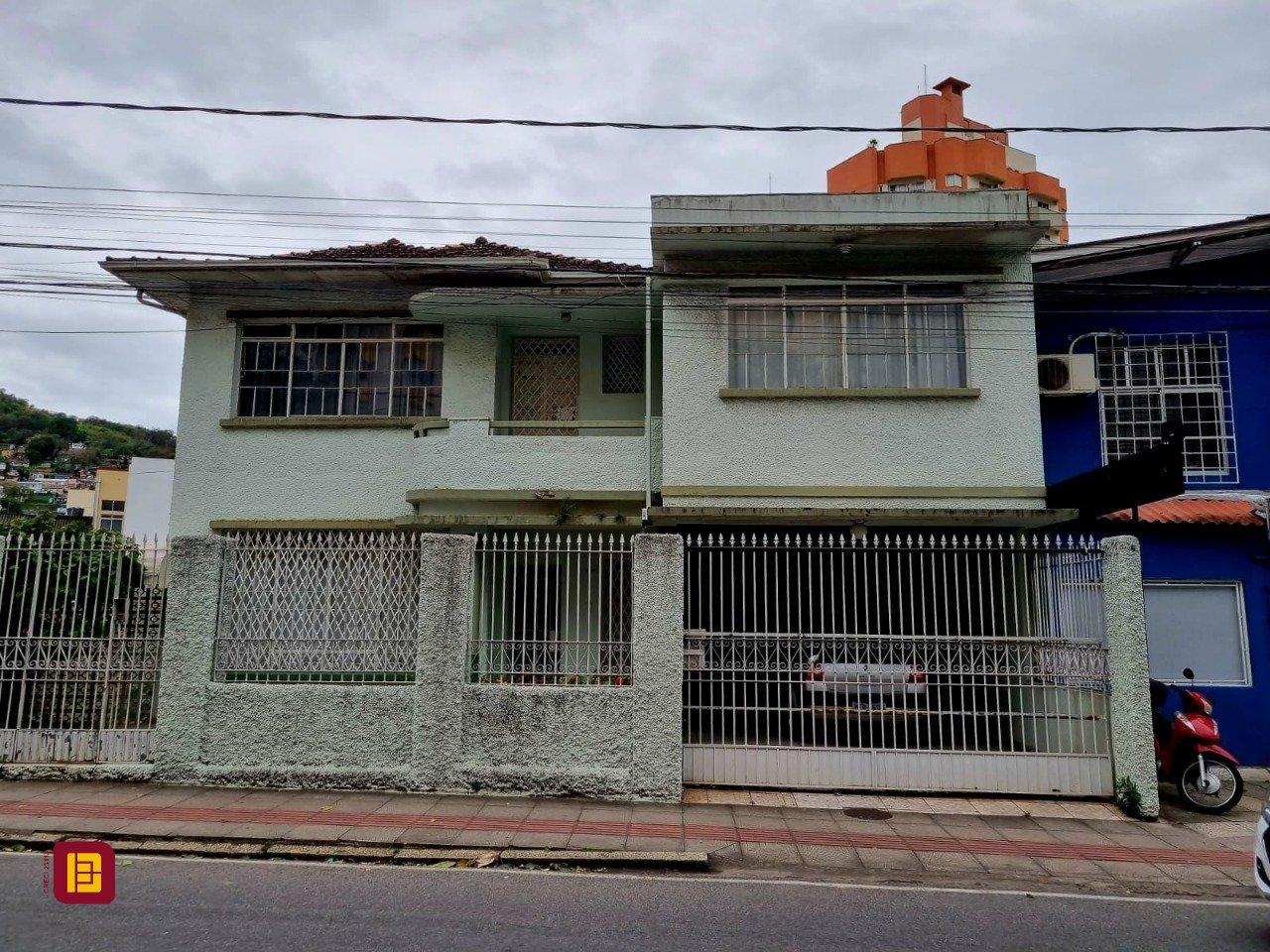 Casa com 126m², no bairro Centro em Florianópolis